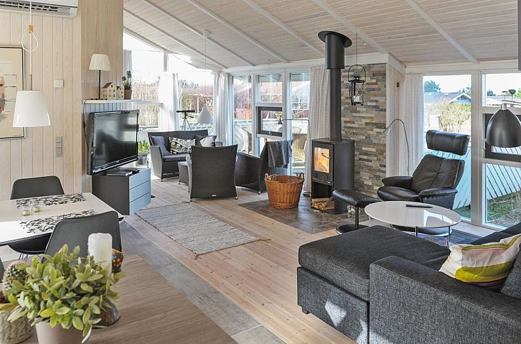 Vakantiehuis "Mathias" - 625m from the sea