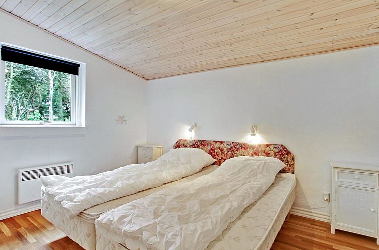 Vakantiehuis "Andersen" - 827m from the sea