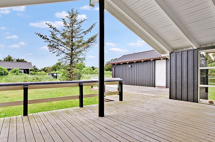 Vakantiehuis "Andersen" - 827m from the sea