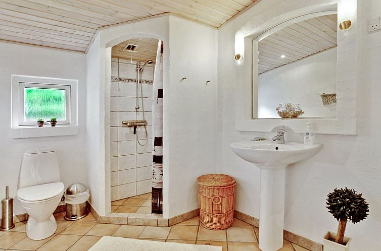 Vakantiehuis "Andersen" - 827m from the sea