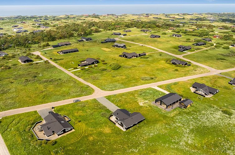 Vakantiehuis "Frejdis" - 1.1km from the sea