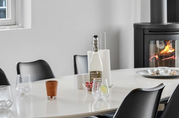 Vakantiehuis "Frejdis" - 1.1km from the sea