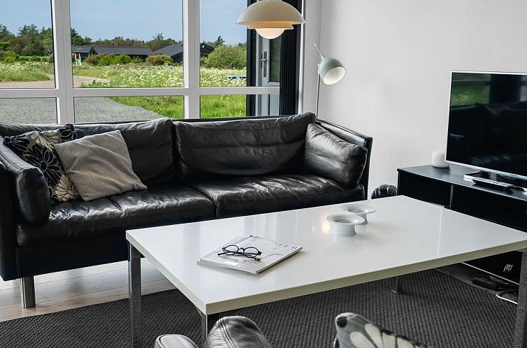 Vakantiehuis "Frejdis" - 1.1km from the sea