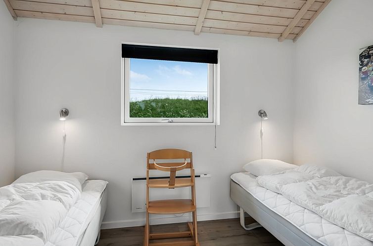 Vakantiehuis "Frejdis" - 1.1km from the sea