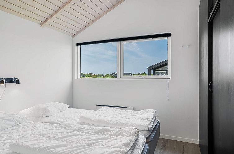 Vakantiehuis "Frejdis" - 1.1km from the sea