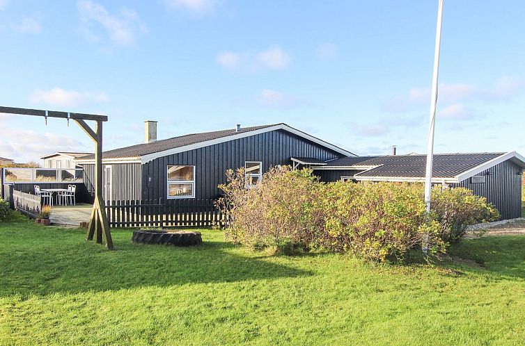 Vakantiehuis "Vili" - 441m from the sea