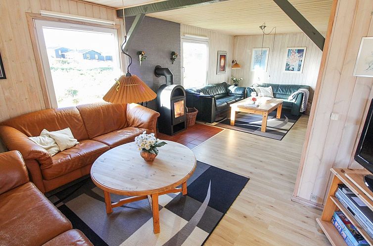 Vakantiehuis "Vili" - 441m from the sea