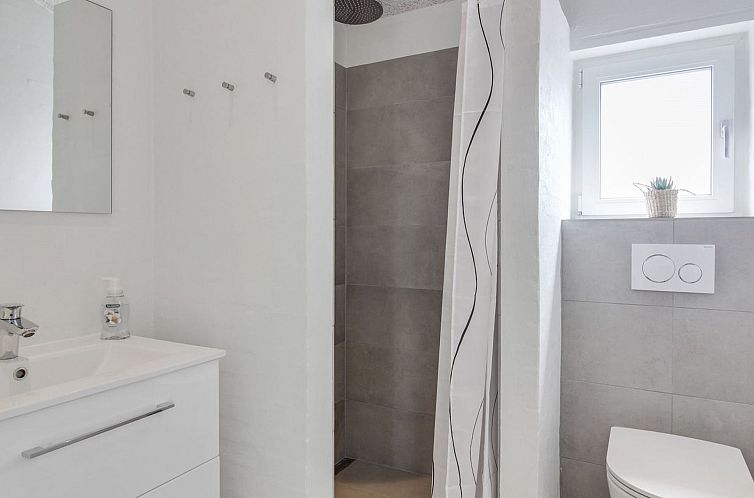 Vakantiehuis "Grith" - 1km from the sea