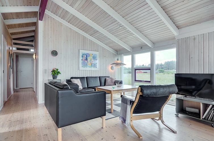 Vakantiehuis "Bertie" - 700m from the sea