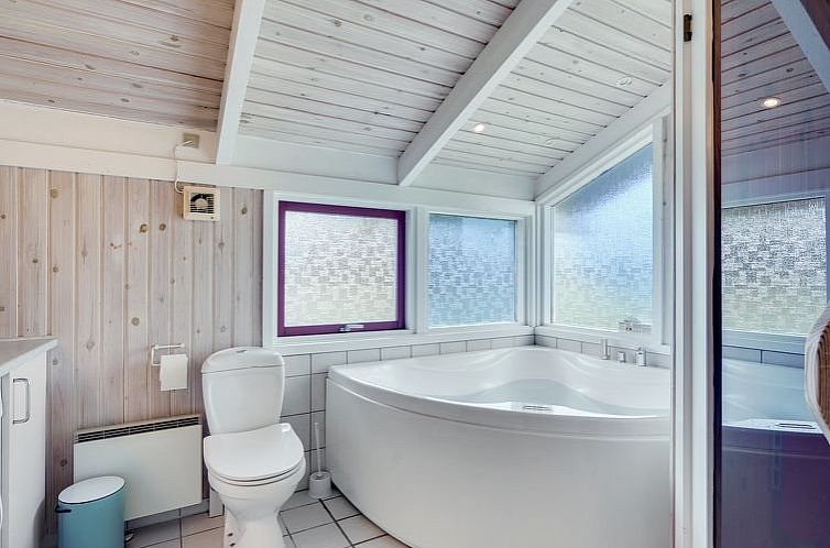 Vakantiehuis "Bertie" - 700m from the sea