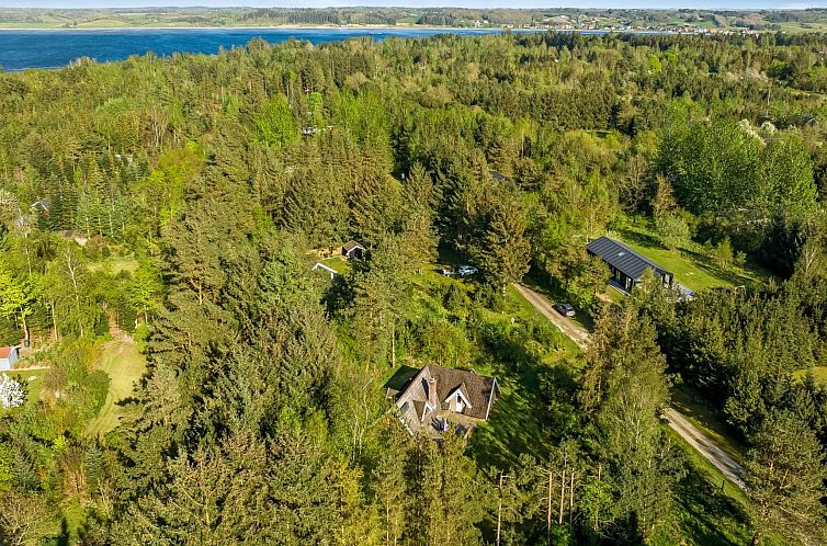 Vakantiehuis "Niesina" - 600m to the fjord