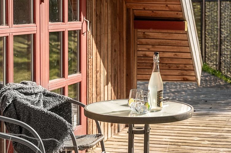 Vakantiehuis "Niesina" - 600m to the fjord