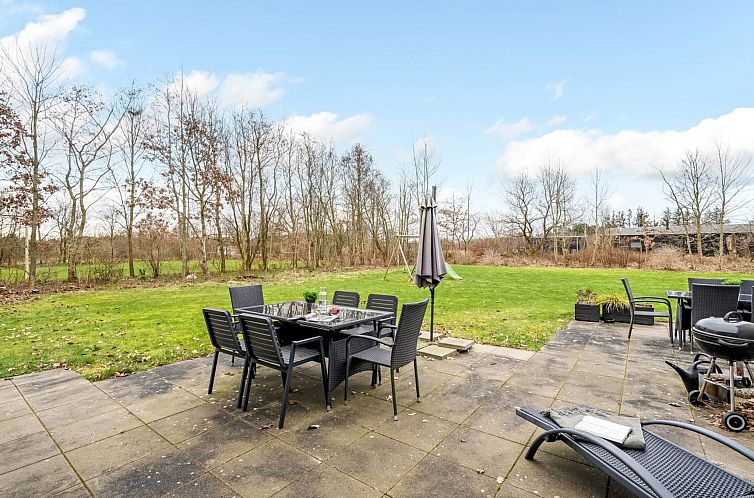 Vakantiehuis "Jarven" - 500m to the fjord