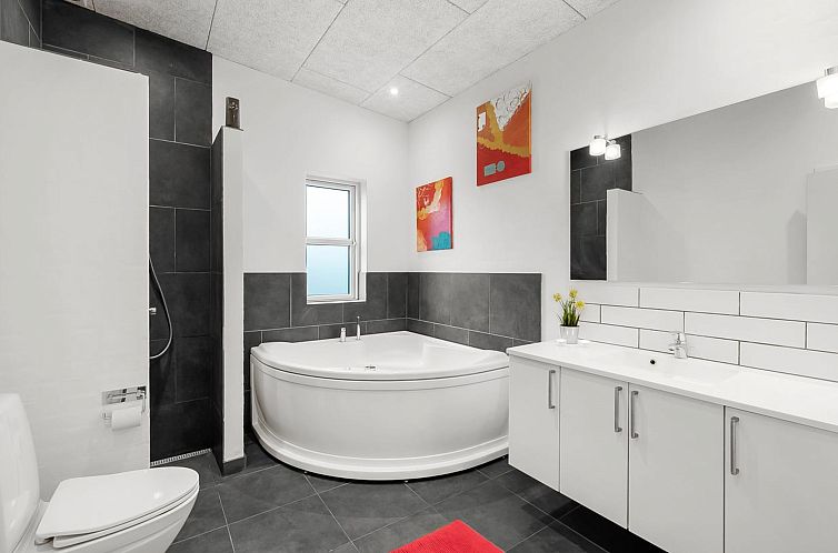 Vakantiehuis "Jarven" - 500m to the fjord