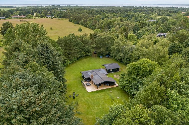 Vakantiehuis "Gudrid" - 250m to the fjord