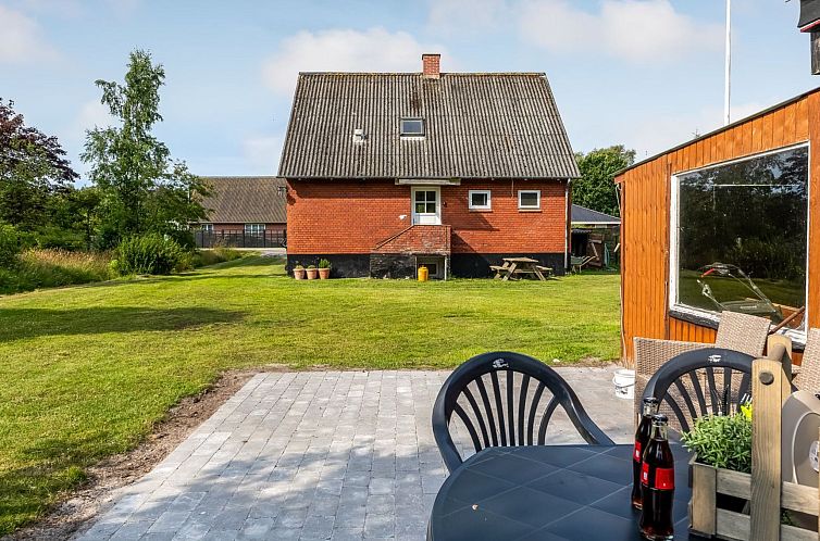 Vakantiehuis "Arben" - 900m from the sea