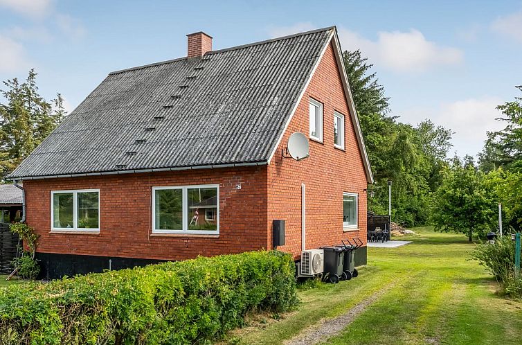 Vakantiehuis "Arben" - 900m from the sea