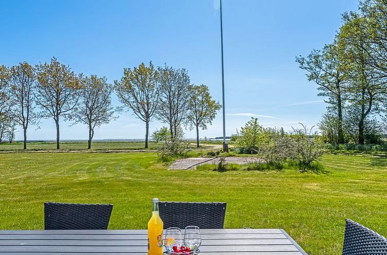 Vakantiehuis "Ilsebeth" - 400m from the sea