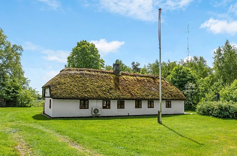 Vakantiehuis "Aatos" - 2km from the sea