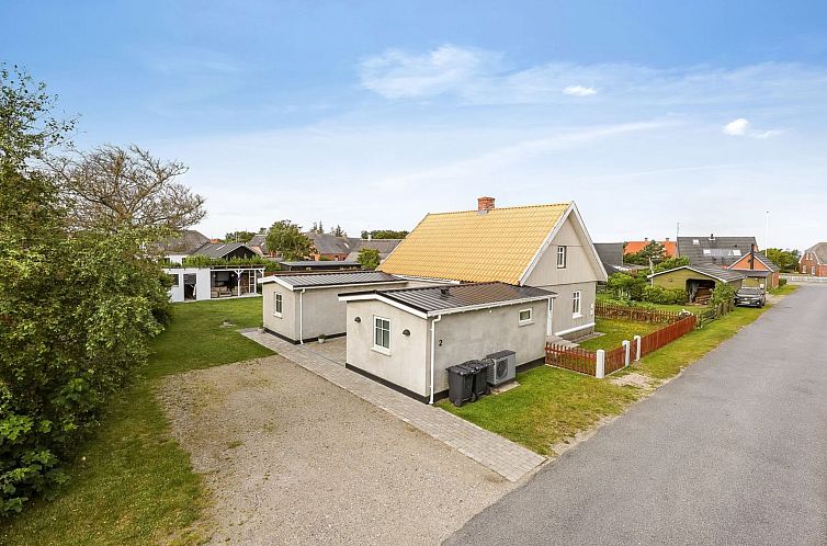 Vakantiehuis "Nanja" - 250m from the sea