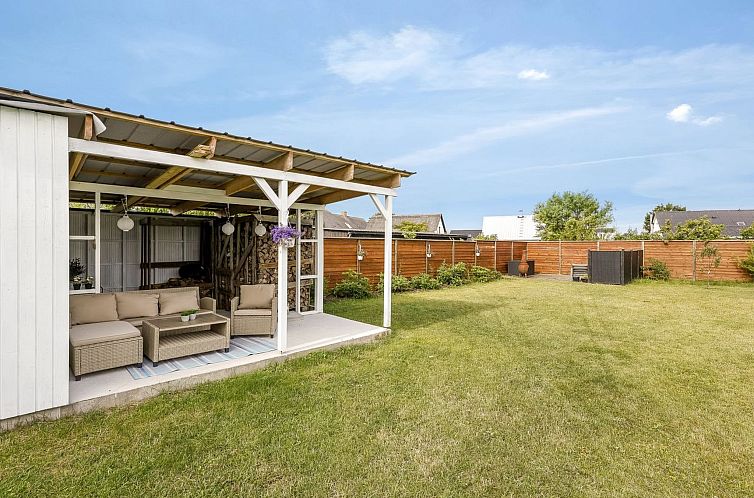 Vakantiehuis "Nanja" - 250m from the sea