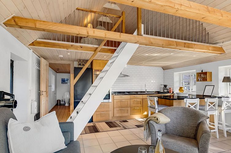 Appartement "Ronja" - 1.3km from the sea