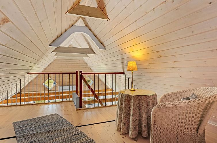 Appartement "Ronja" - 1.3km from the sea