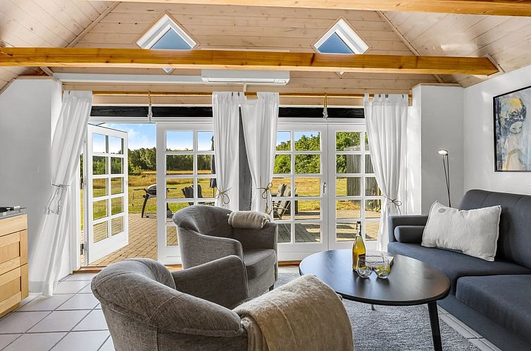 Appartement "Ronja" - 1.3km from the sea