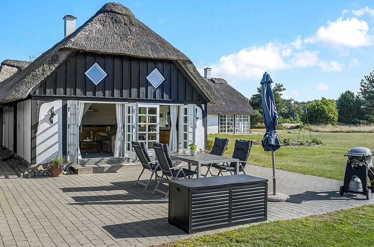 Appartement "Ronja" - 1.3km from the sea