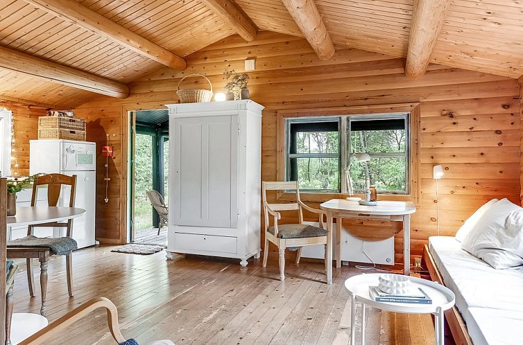 Vakantiehuis "Juho" - 700m from the sea
