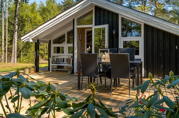 Vakantiehuis "Vasa" - 400m from the sea