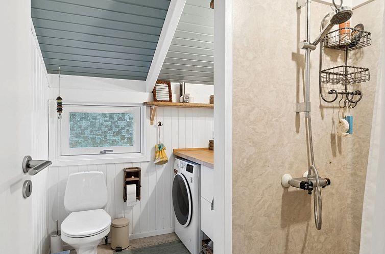 Vakantiehuis "Pauliina" - 500m from the sea