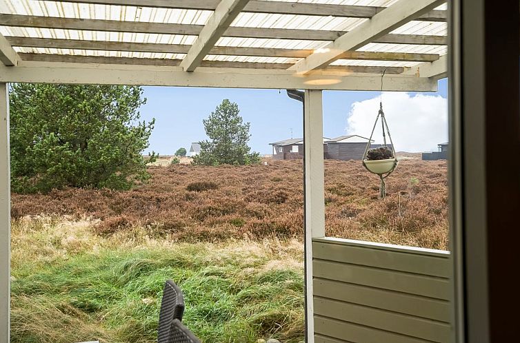 Vakantiehuis "Alwine" - 250m from the sea