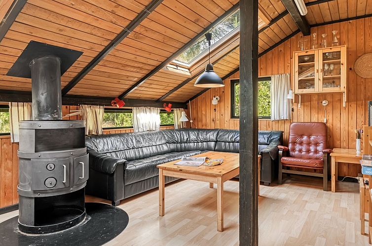 Vakantiehuis "Elfrieda" - 1.6km from the sea