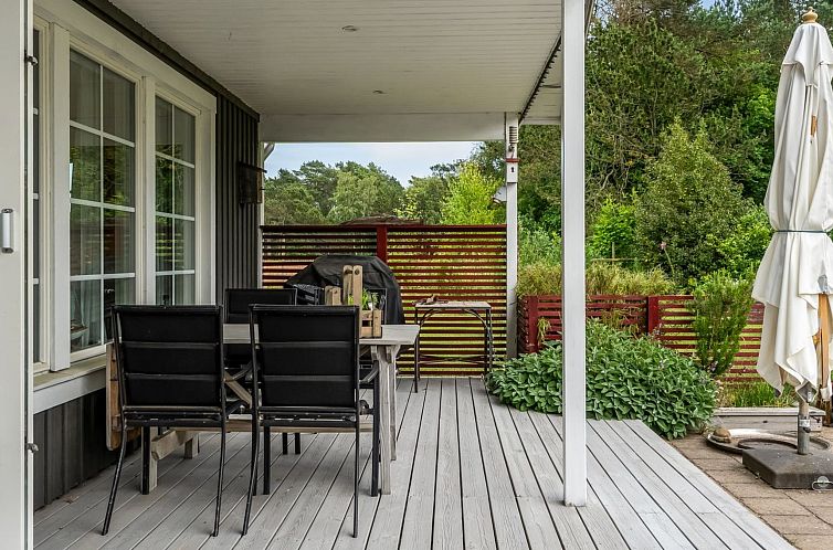 Vakantiehuis "Thine" - 800m from the sea