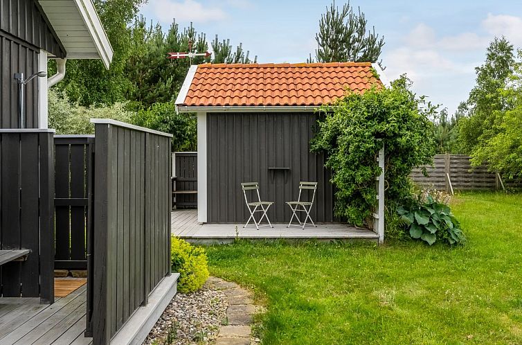 Vakantiehuis "Thine" - 800m from the sea