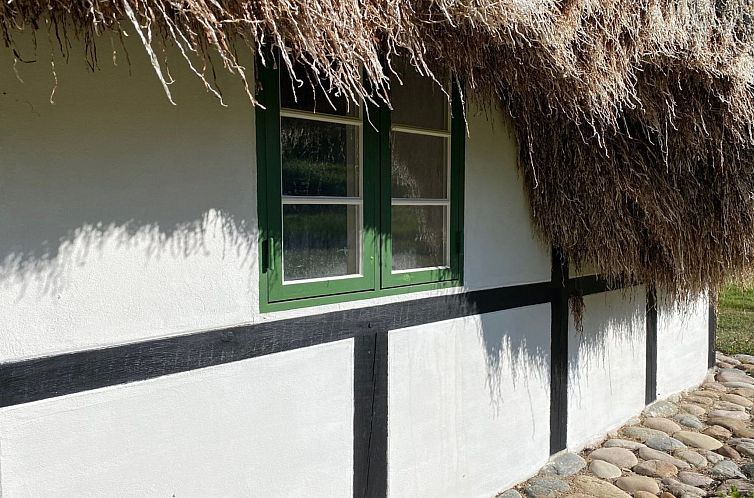 Vakantiehuis "Annabeth" - 900m from the sea