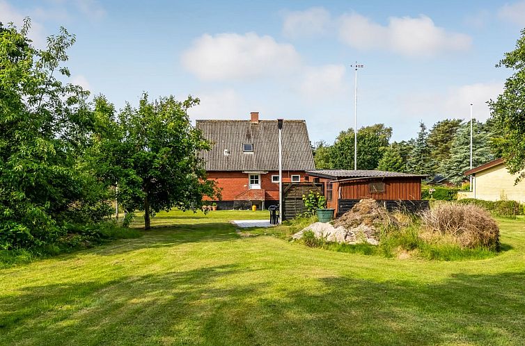 Vakantiehuis "Arben" - 900m from the sea