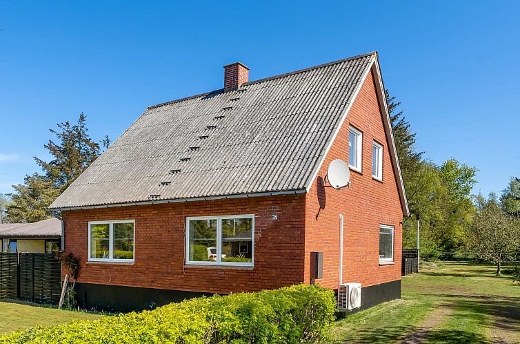 Vakantiehuis "Arben" - 900m from the sea