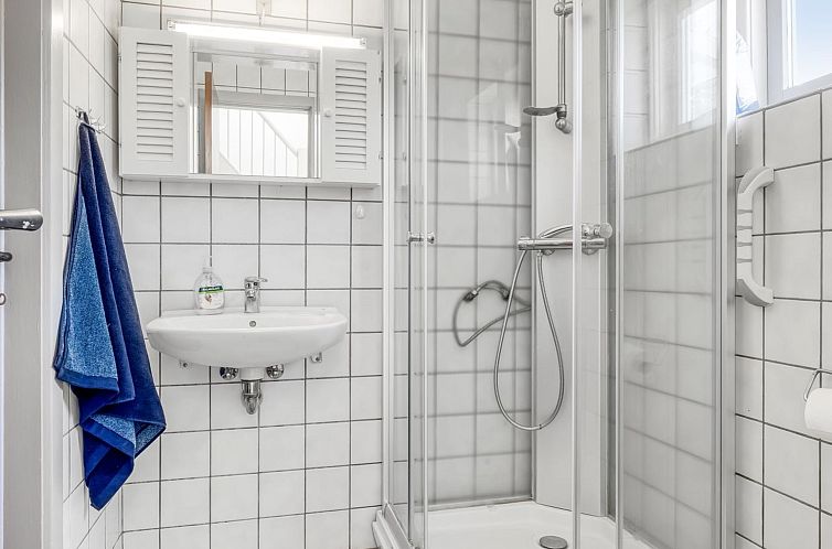 Vakantiehuis "Arben" - 900m from the sea