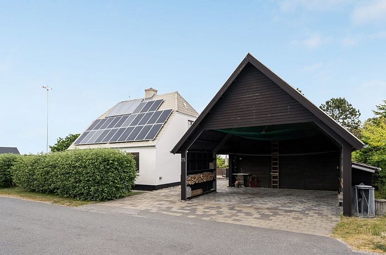 Vakantiehuis "Eivi" - 150m from the sea