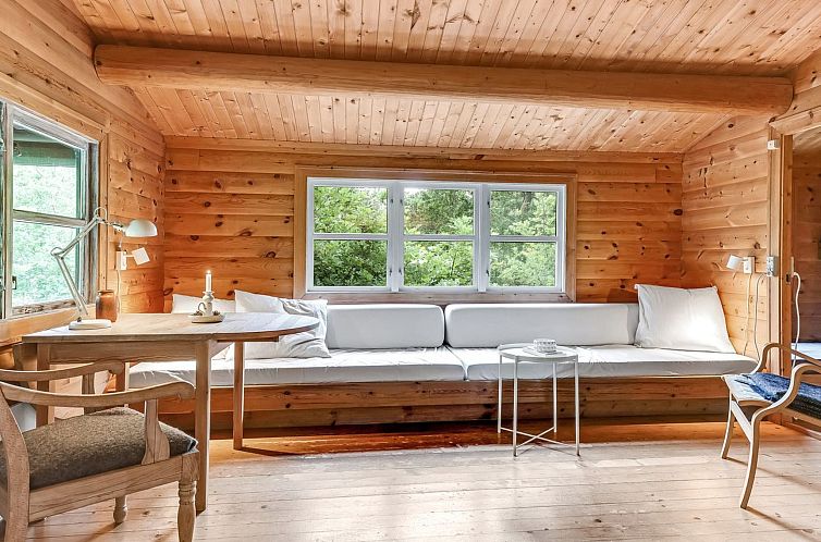 Vakantiehuis "Juho" - 700m from the sea