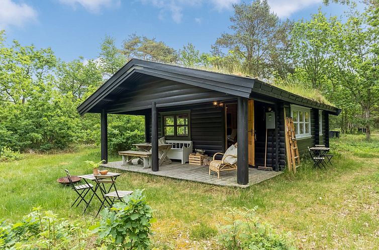 Vakantiehuis "Juho" - 700m from the sea