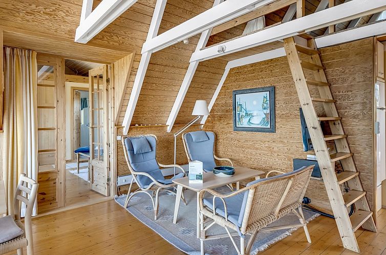 Vakantiehuis "Ariana" - 150m from the sea