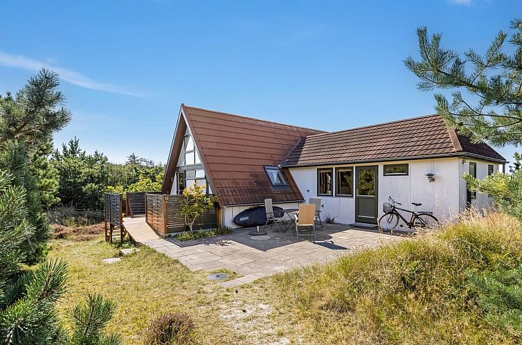 Vakantiehuis "Ariana" - 150m from the sea