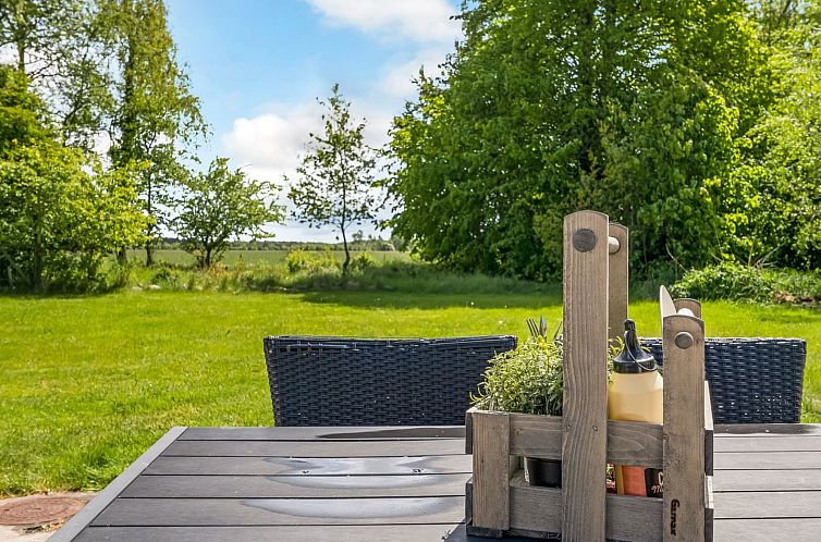 Vakantiehuis "Aatos" - 2km from the sea