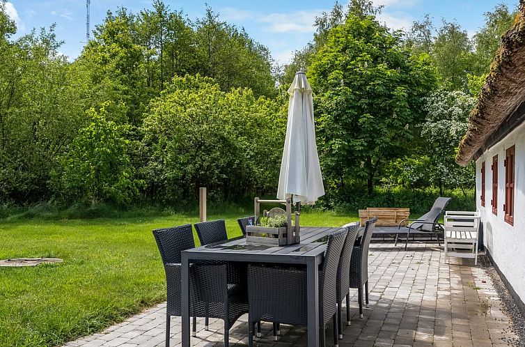 Vakantiehuis "Aatos" - 2km from the sea