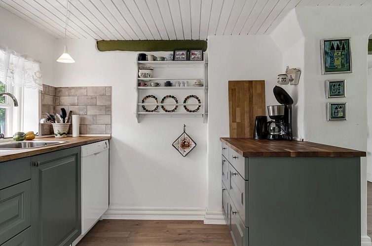 Vakantiehuis "Aatos" - 2km from the sea