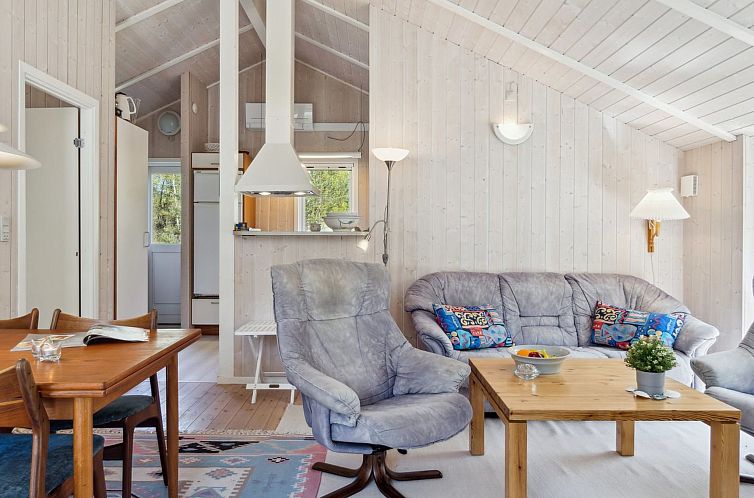 Vakantiehuis "Sörine" - 2km from the sea