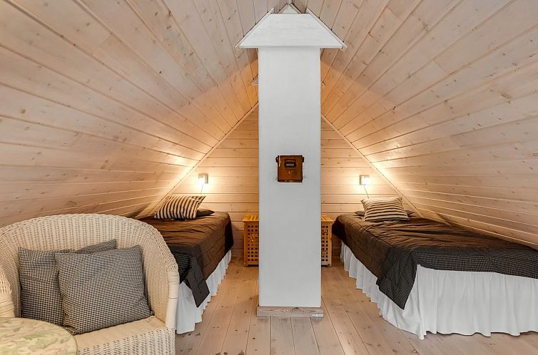 Appartement "Ronja" - 1.3km from the sea